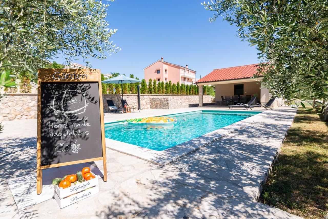 Apartments Garden باشْكا المظهر الخارجي الصورة